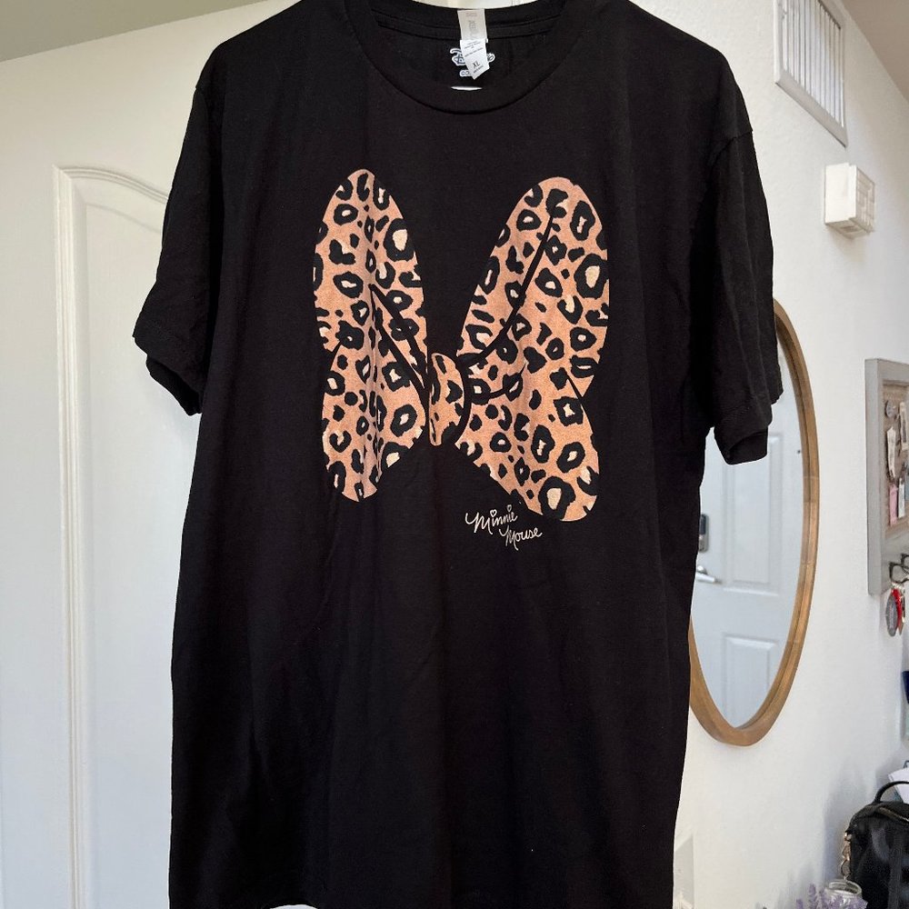 Kohl's Unisex Disney Minnie Mouse Leopard Print Bow Tee XL